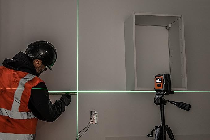 GRÜNER KREUZLINIENLASER MIT LOTPUNKT 'CLG330-K' AEG 3 Linien – Reichweite bis zu 30 Meter