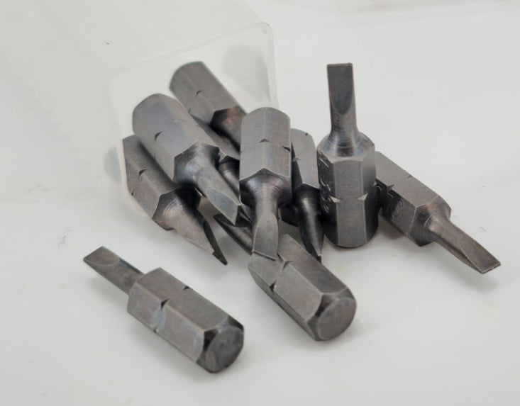 INSERTO PER VITI A TESTA CON INTAGLIO 1,2x6,5 mm