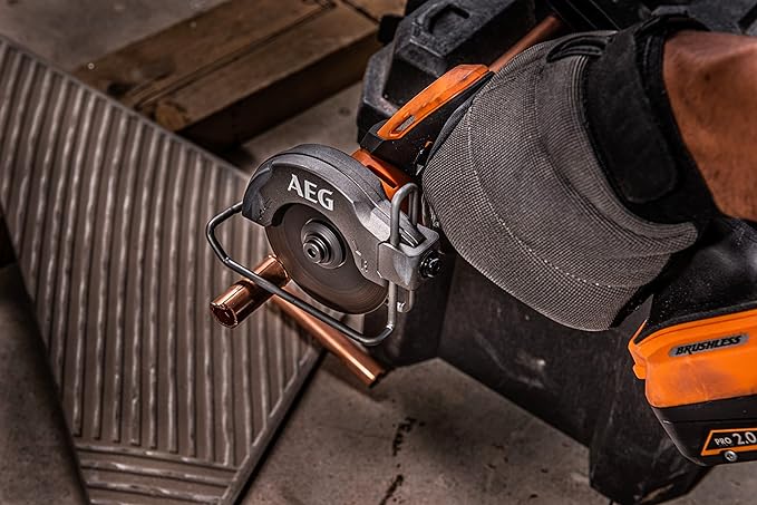 MEULEUSE SOUS-COMPACTE SANS BALAI SUR BATTERIE « BMMS 18SBL » AEG Ø 76 mm