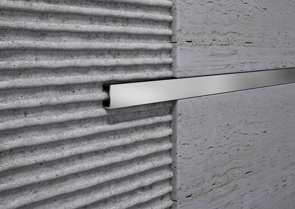 LISTELLO PER RIVESTIMENTI 'PIATTO' H. 10x8 mm - satinato - 2,50 mt
