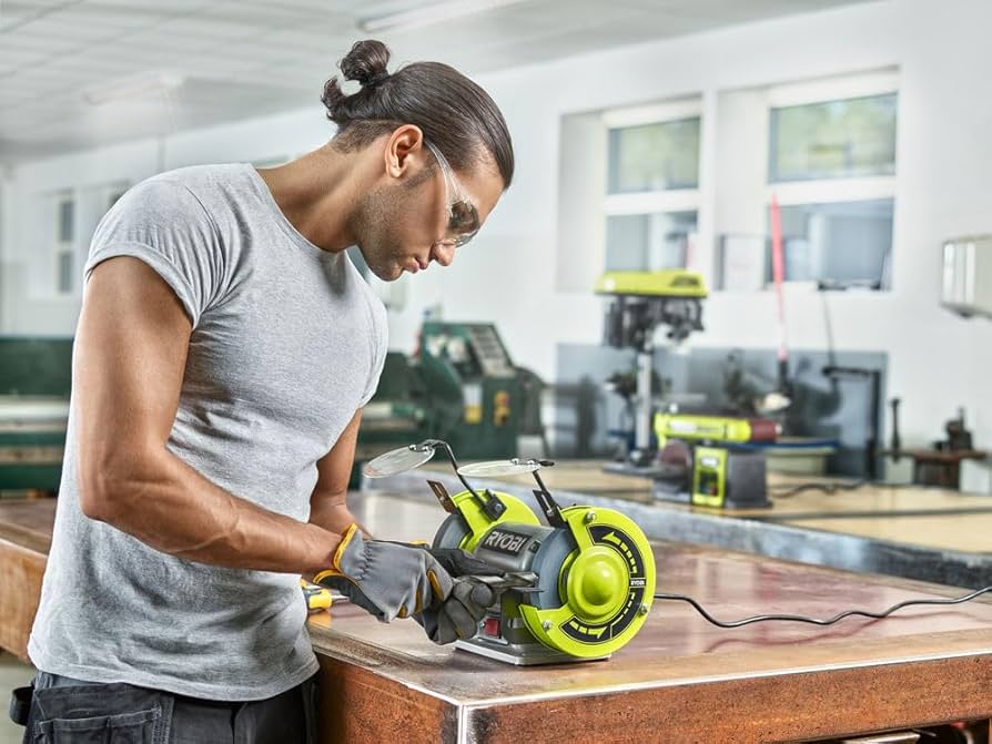 MEULEUSE D'ÉTABLI « RBG6G1 » RYOBI 250 W