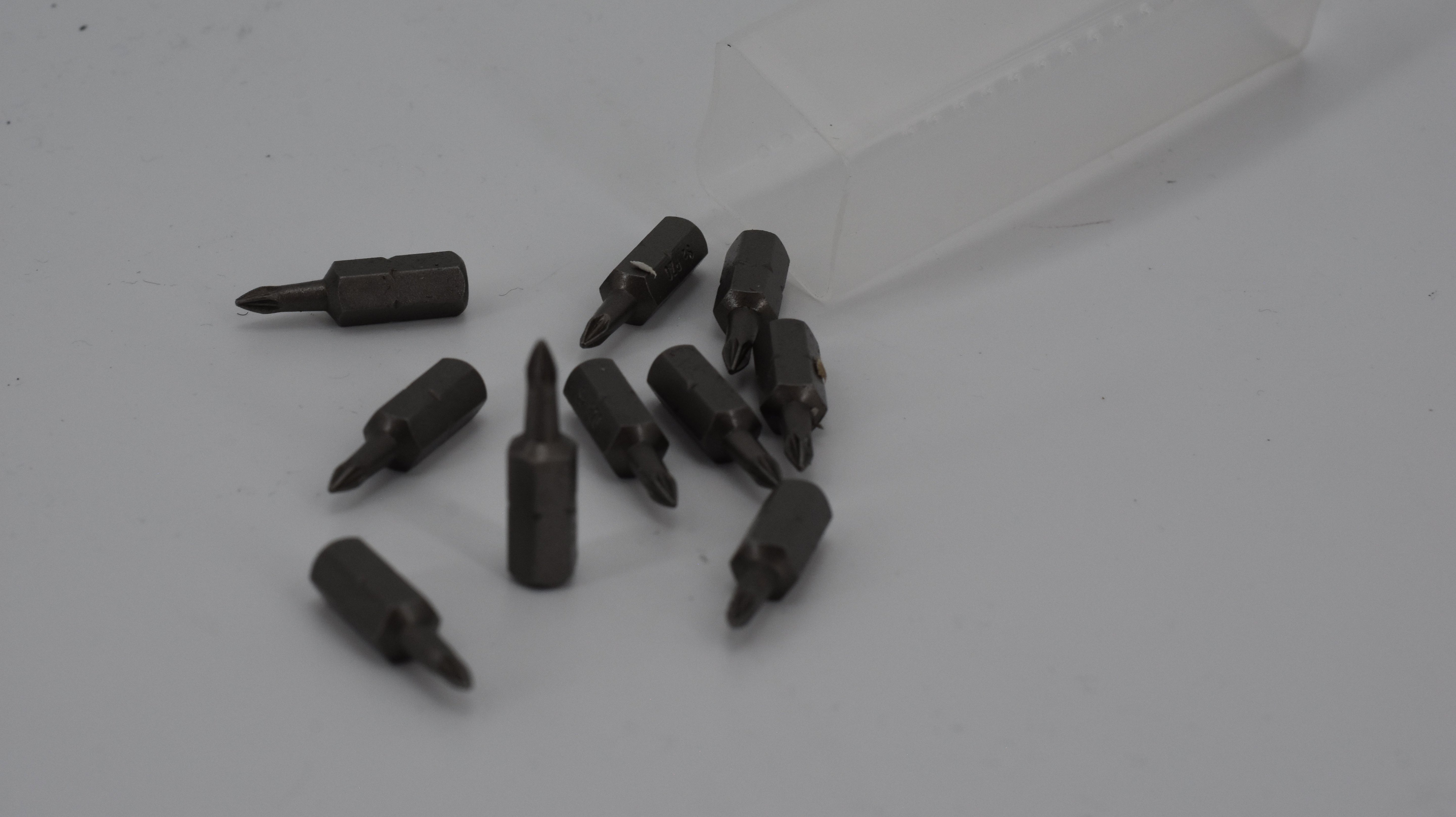 EMBOUTS DE VISSERIE AVEC EMPREINTE EN CROIX 'POZIDRIV' PZ 3
