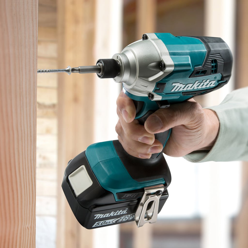 VISSEUSE À CHOCS SANS FIL 'DTD156RFJ' MAKITA 18V 3,0Ah