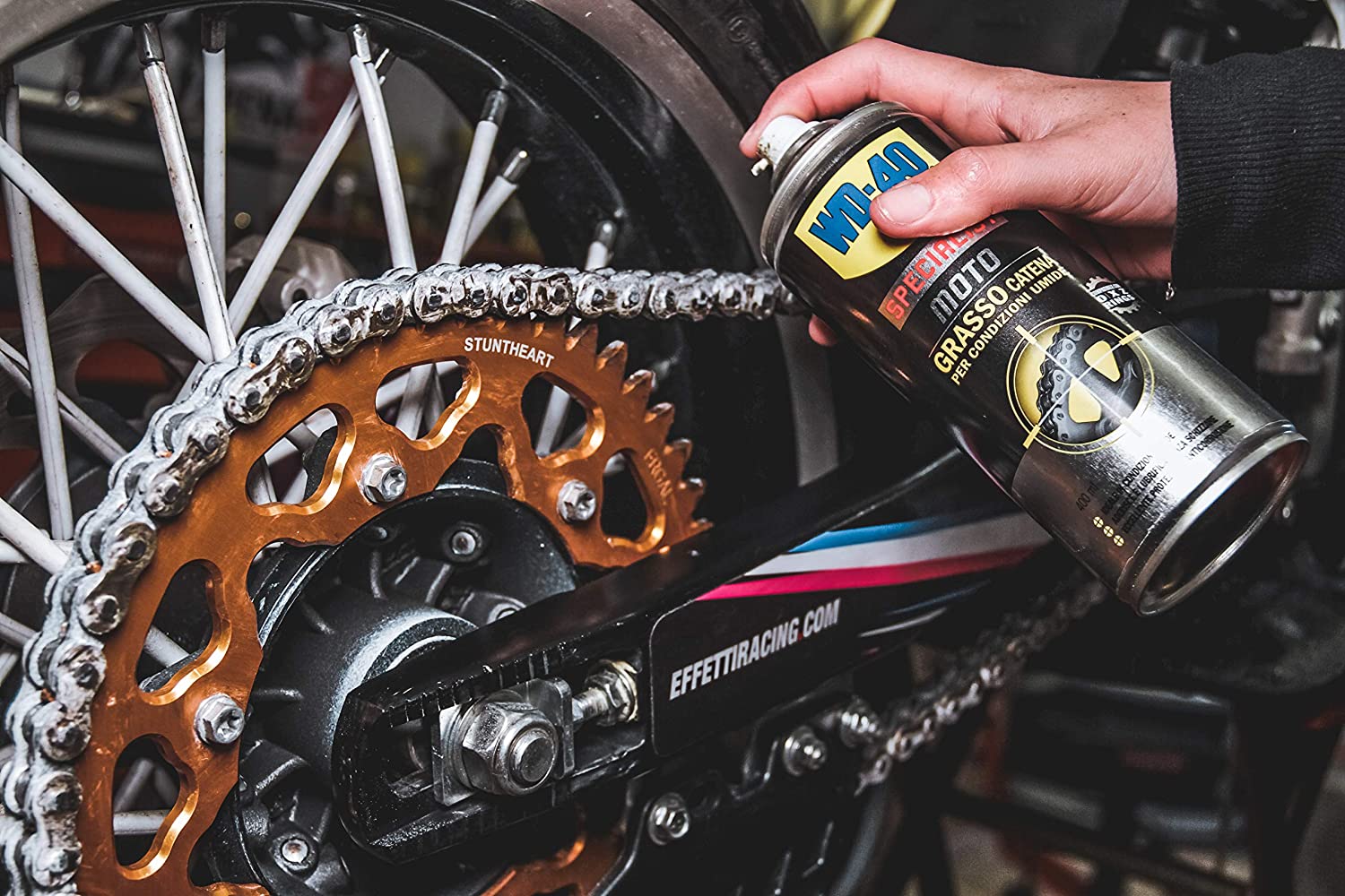 GRAISSE POUR CHAÎNE MOTO « WD-40 » 400 ml