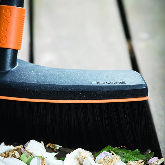 Fiskars Besen 'QuikFit' 38 cm
