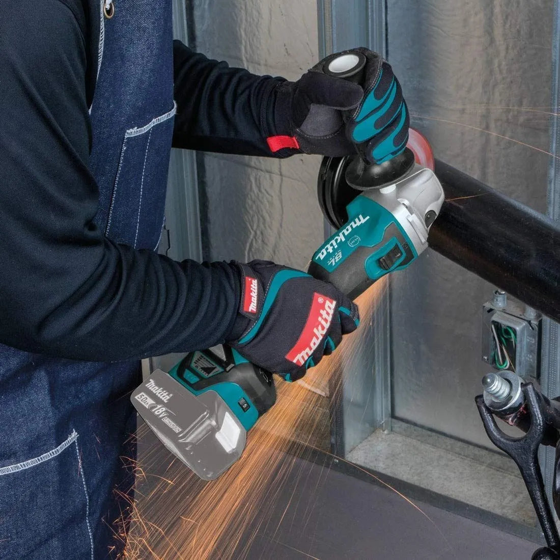 SMERIGLIATRICE ANGOLARE BRUSHLESS A BATTERIA 'DGA513RTJ' MAKITA 18V 5,0Ah